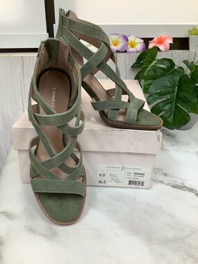 NIB Chinese Laundry Olive Suede Strappy Heels.